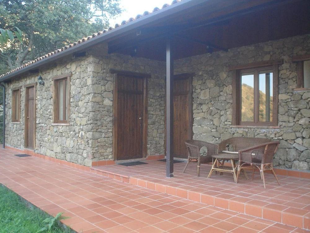 Agriturismo San Cataldo Motta Camastra Екстериор снимка